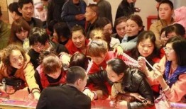 青岛大妈爆料新闻报道最新,揭秘青岛最新民生热点事件